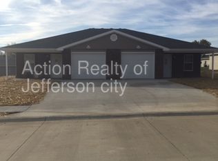 260 Rylee Cir #B, Holts Summit, MO 65043