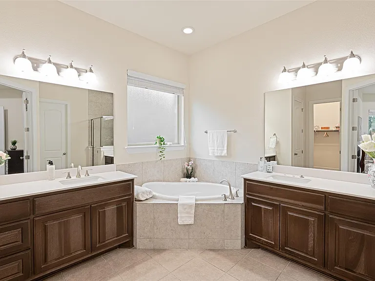 228 Lockhart Loop — Photo 18