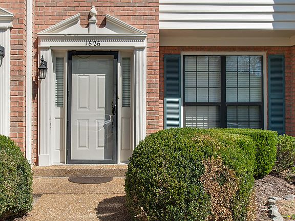 2nd image of 1626 Brentwood Pointe