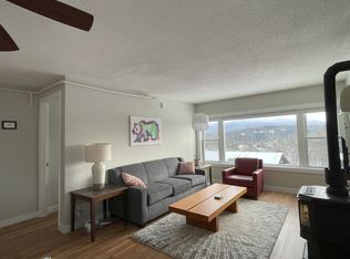 230 Mountainside Dr #D101, Stowe, VT 05672