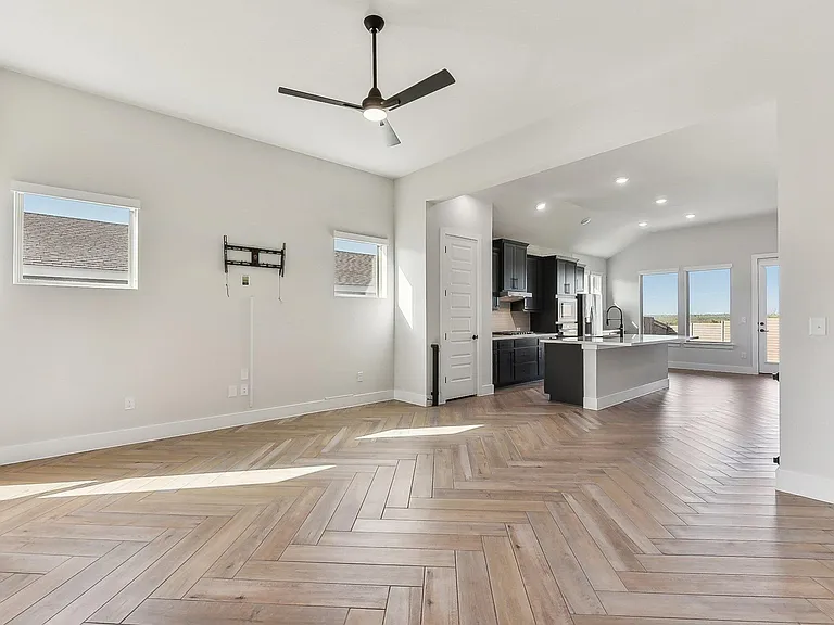 8506 Basil Hayden Ln — Photo 2
