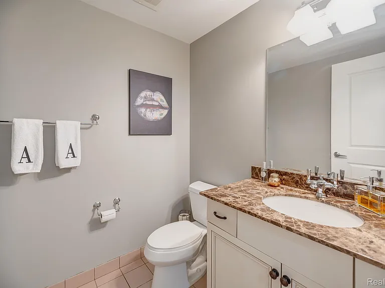 1135 Shelby St #2605 — Photo 17