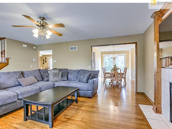 4th image of 3901 NE 77th St