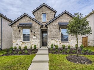 6040 Silverstein St, Fort Worth, TX 76126