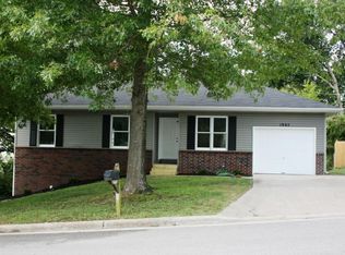 1905 S 16th St, Ozark, MO 65721