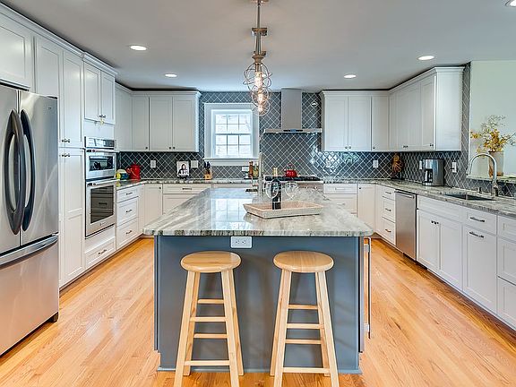 4th image of 1017 21st St S