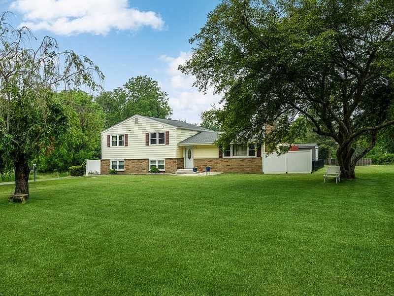 39 Hillside Rd, Poughquag, NY 12570 Zillow