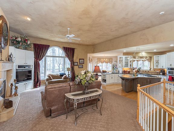 5th image of 2835 Ironwood Blvd