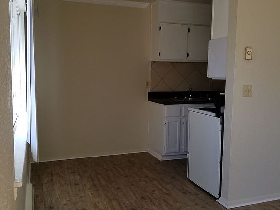 3rd image of 255 W Ocean View Ave APT 01