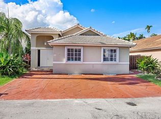5272 SW 154th Pl, Miami, FL 33185