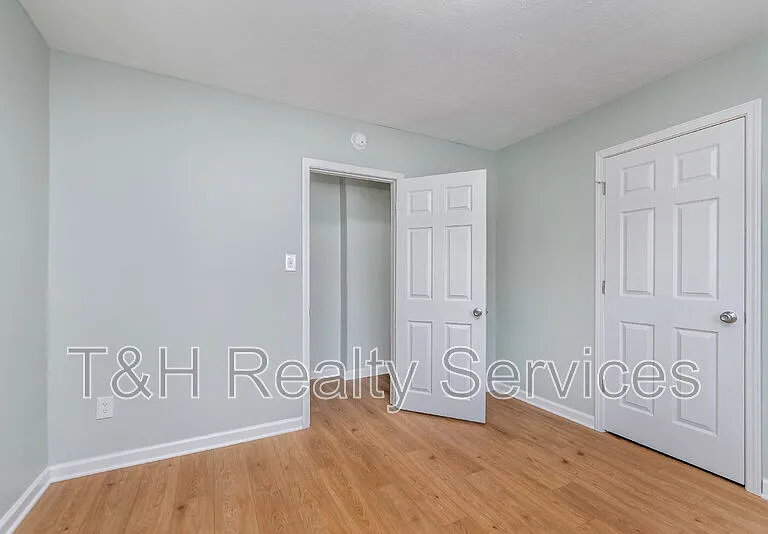 326 Jefferson Ave — Photo 33