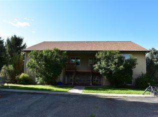 214 Spruce St APT A, Manhattan, MT 59741