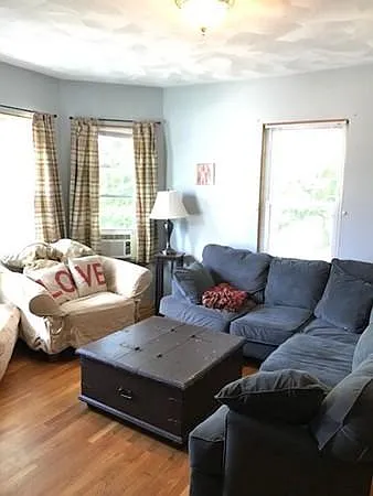 2 bed, 825 sqft, $2,800 — Photo 3