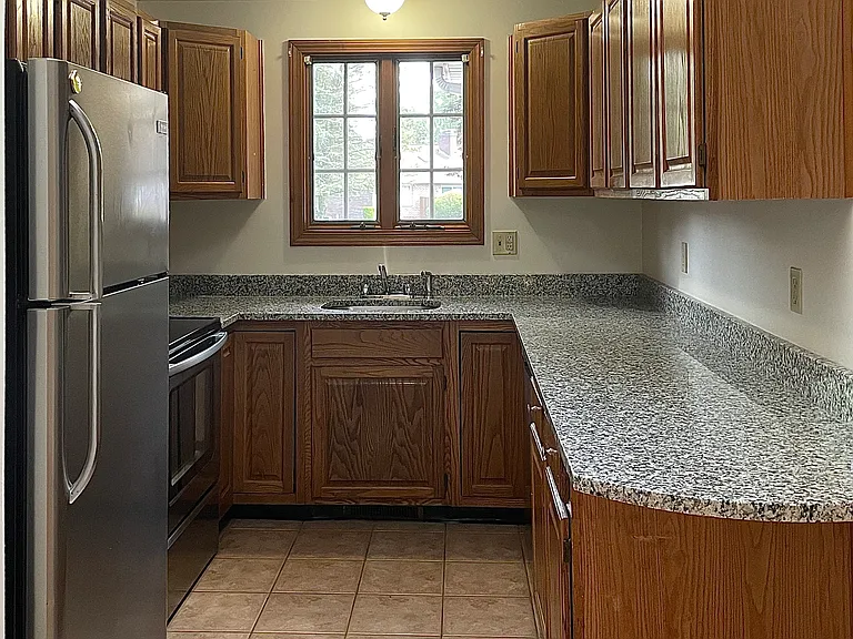 417 Brown St #43 — Photo 3