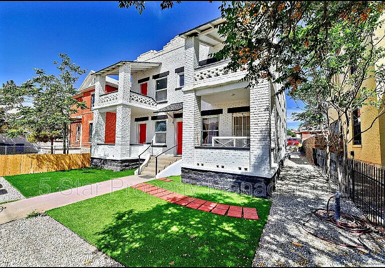615 Arizona Ave #2 — Photo 2