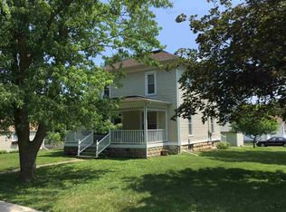 416 1st St, Parkersburg, IA 50665
