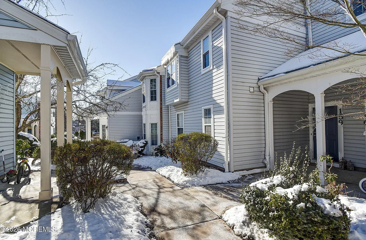 Building Photo - 159 Tulip Ln