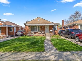 8227 Riverview St, Dearborn Heights, MI 48127