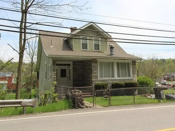 5621 Curry Rd, Pittsburgh, PA 15236