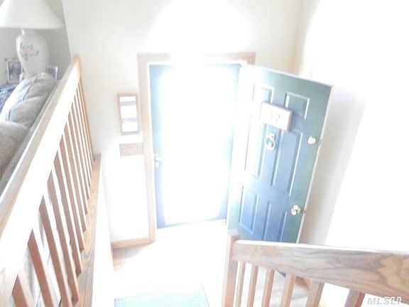 4th image of 32 Blair Dr