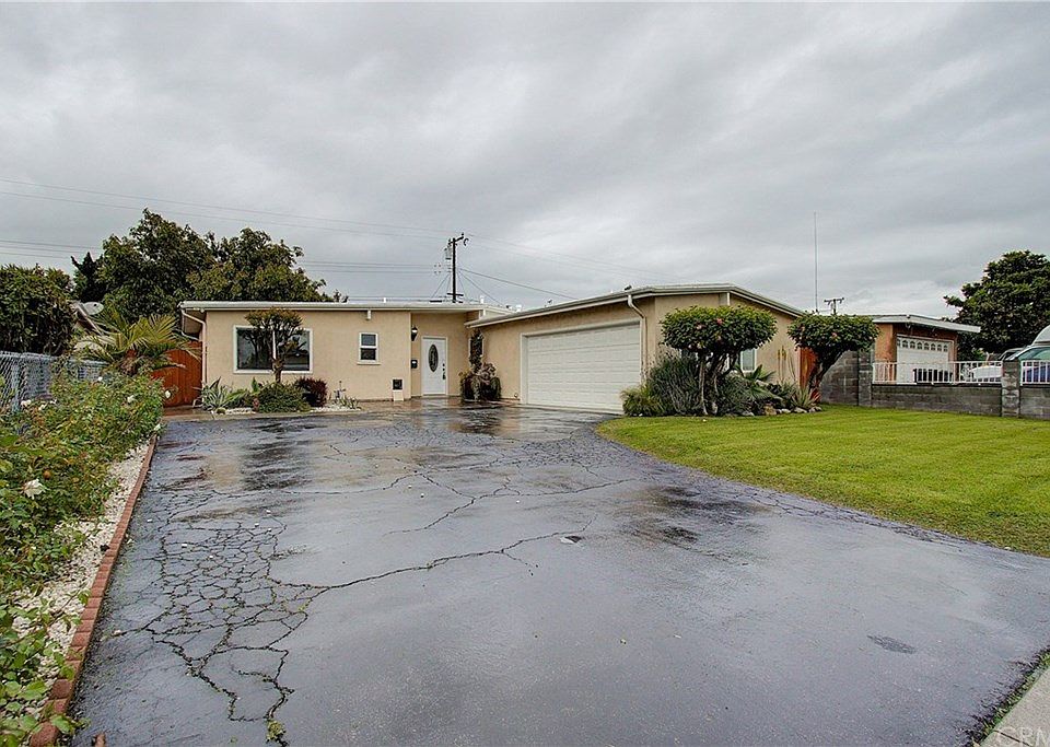 1st image of 467 Ardilla Ave