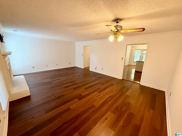 303 Chase Plantation Cir — Photo 3