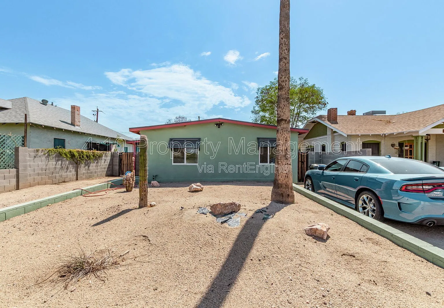 3 bed, 1.0 bath, 1110 sqft, $1,900 — Photo 2