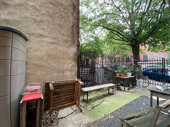 3rd image of 1400 Bedford Ave #A2