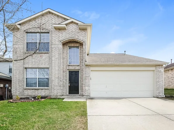 8716 Gaines Dr, Fort Worth, TX 76244