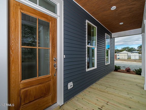 3rd image of 206 N 24th Street