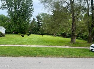 724 Searles Rd, Toledo, OH 43607