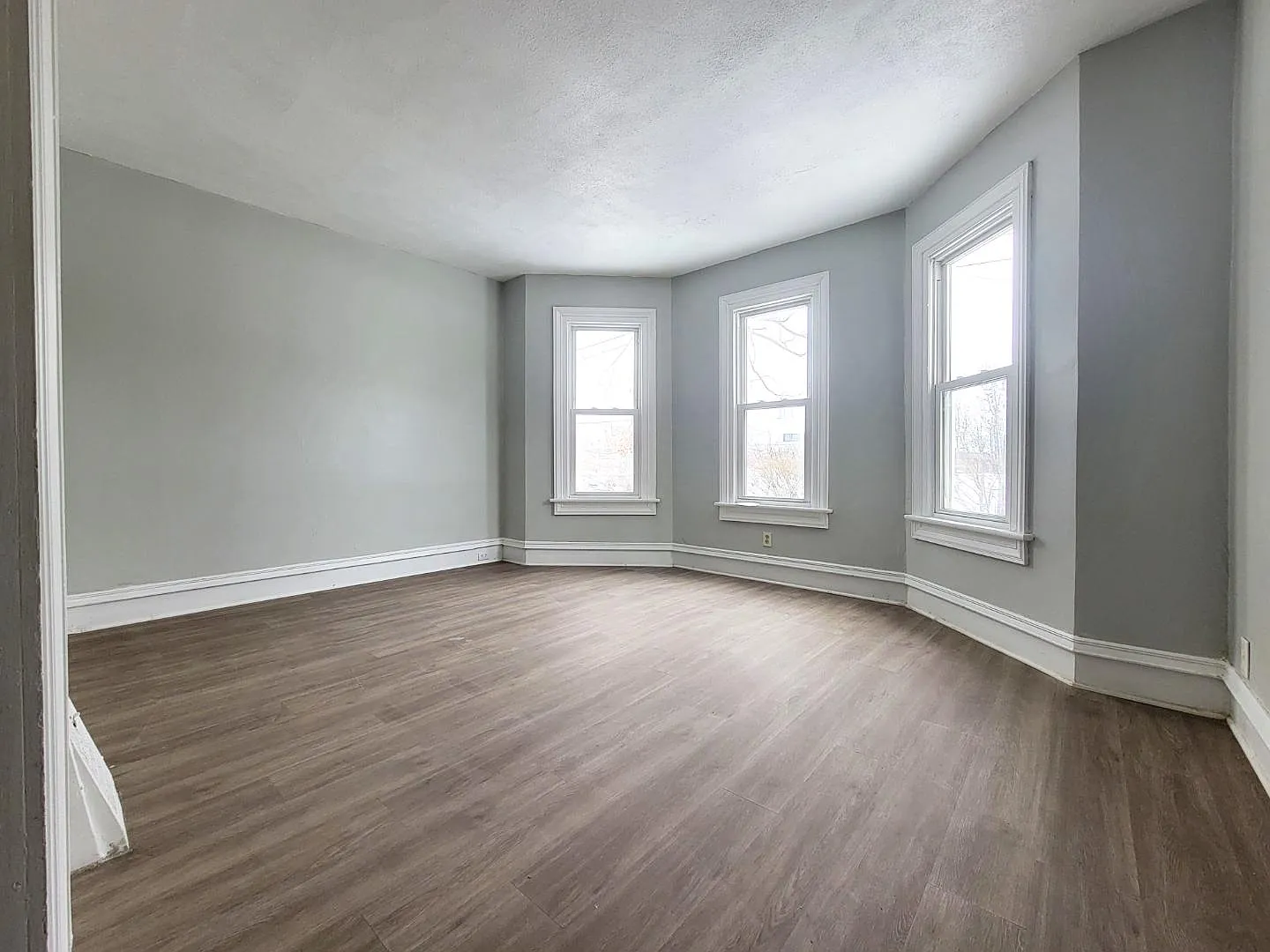 320 Crosby St — Photo 3