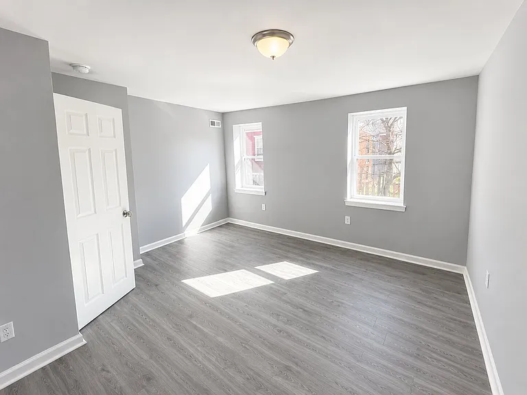 1212 N Randolph St — Photo 12
