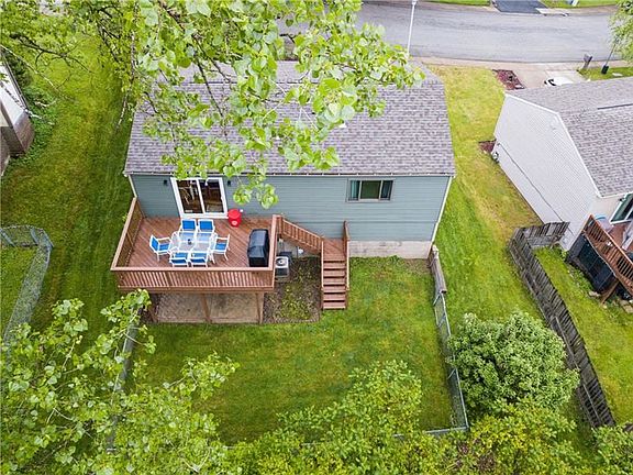 4th image of 105 Jade Dr