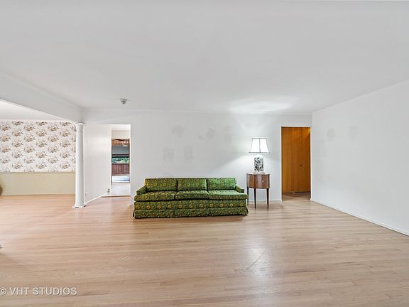 4th image of 1013 Portsmouth Ave