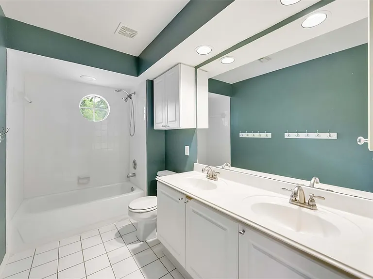 11 Alden Glen Ct — Photo 35