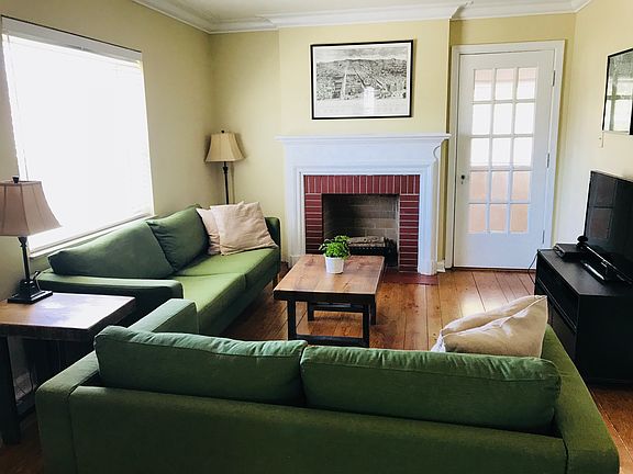 5th image of 3132 Beaver Ave