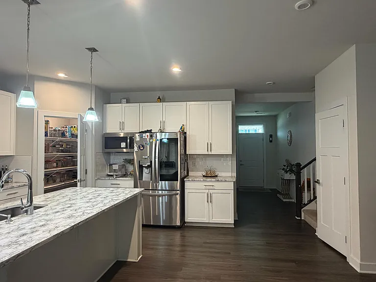 300 Finnegan Ct — Photo 10