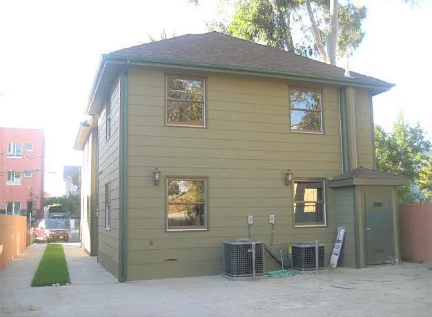 1972 Estrella Ave #1974 — Photo 9