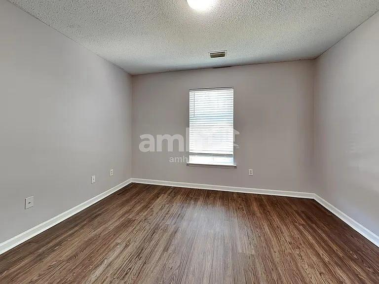 38 Sandy Pointe Dr — Photo 12