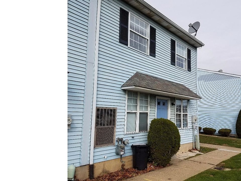 1st image of 10103 Northeast Blvd Unit 7