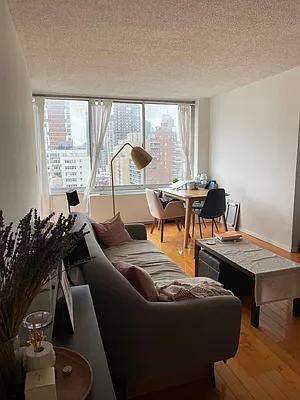 Rented by Level Group | media 3