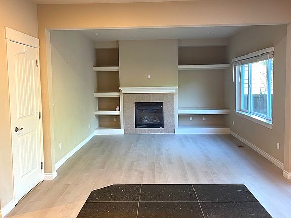 5th image of 1217 216th St SW