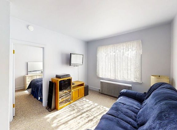 4th image of 3008 N Oconto Ave