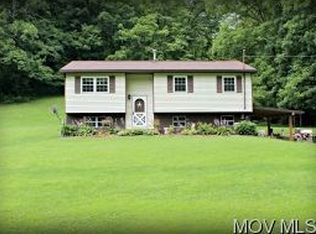 35 Asbury Ln, Saint Marys, WV 26170