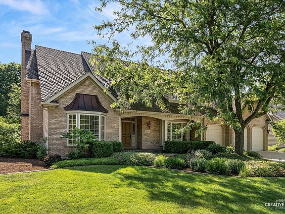 2nd image of 1495 Woodcrest Ct