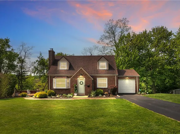 745 Rolling Green Dr, Bethel Park, PA 15102