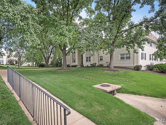 5th image of 148 Cumberland Park Ct APT E
