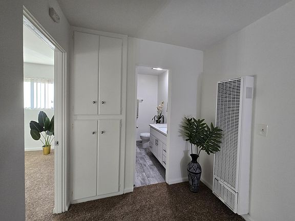 3rd image of 3621 Emerald St #2B-1Ba-1050Sqft