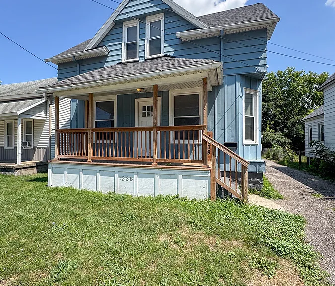 1338 Alpine Ave NW — Photo 1